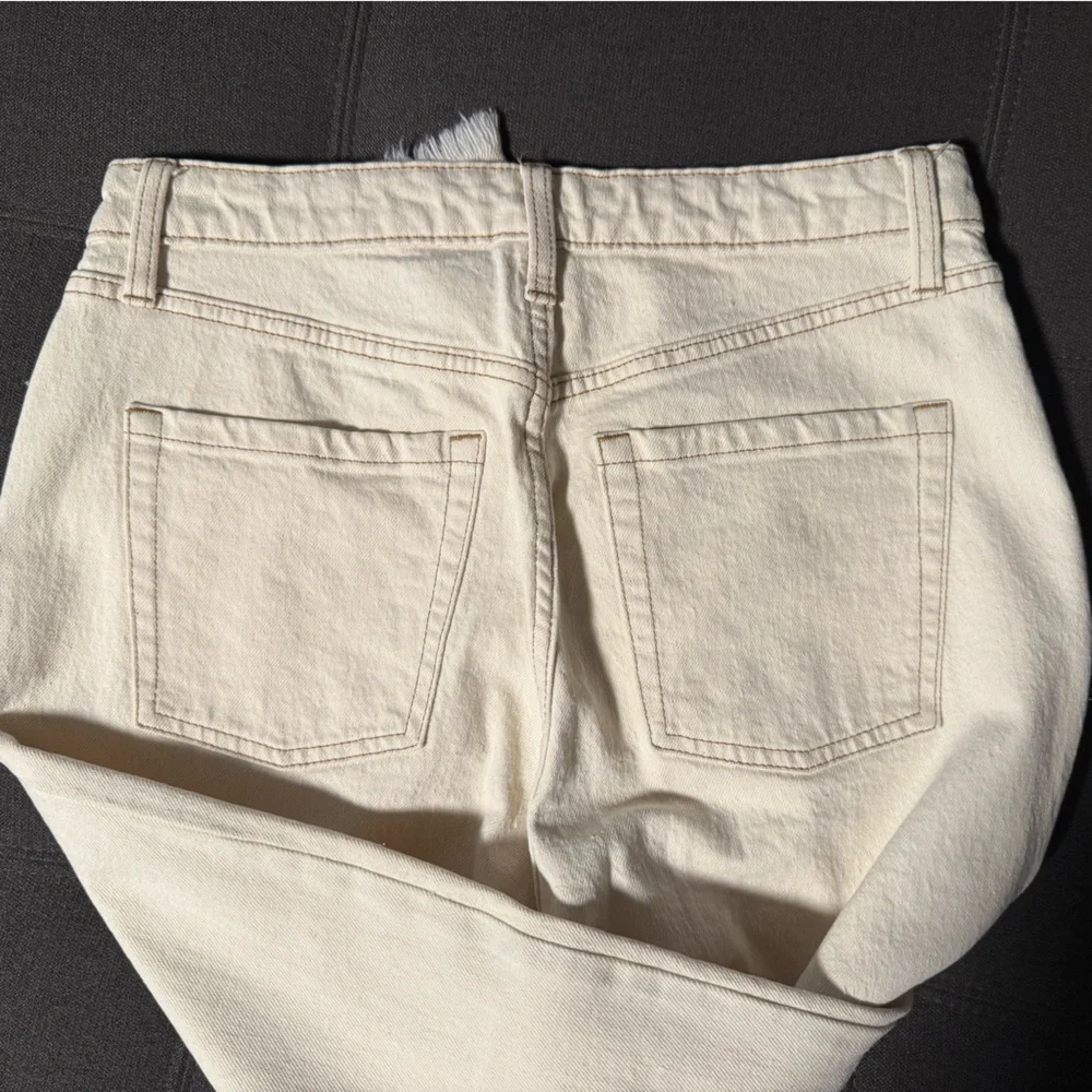 High Rise Straight Cream Frayed hem Jeans - Picture 6 of 11
